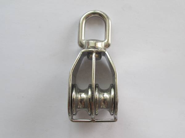 Double wheel snatch block for stainless steel wire rope.